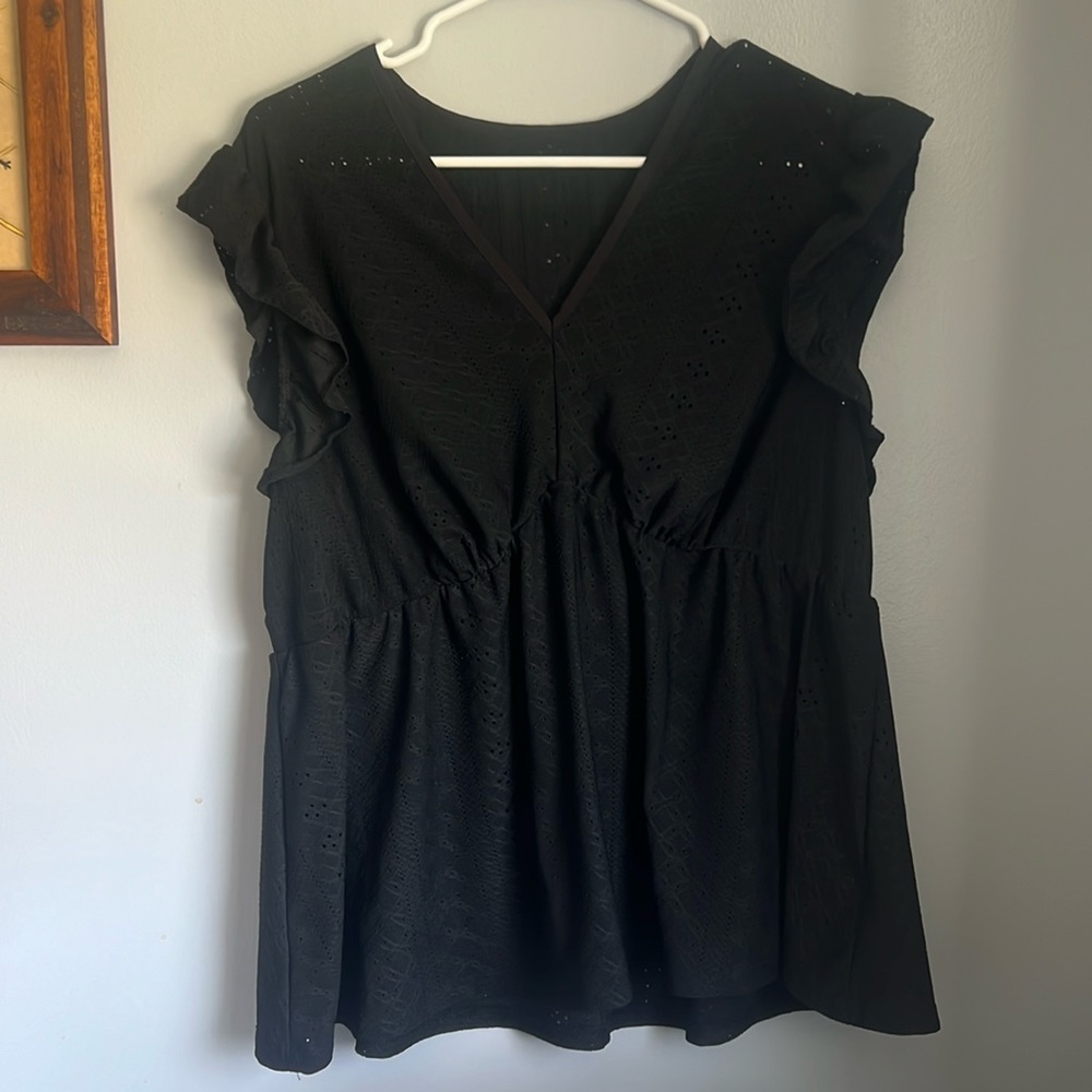 SHEIN curve 2XL Black V Neck Eyelet Cap Sleeve Blouse